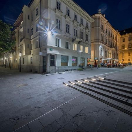 Karinatura Lublaň Exteriér fotografie