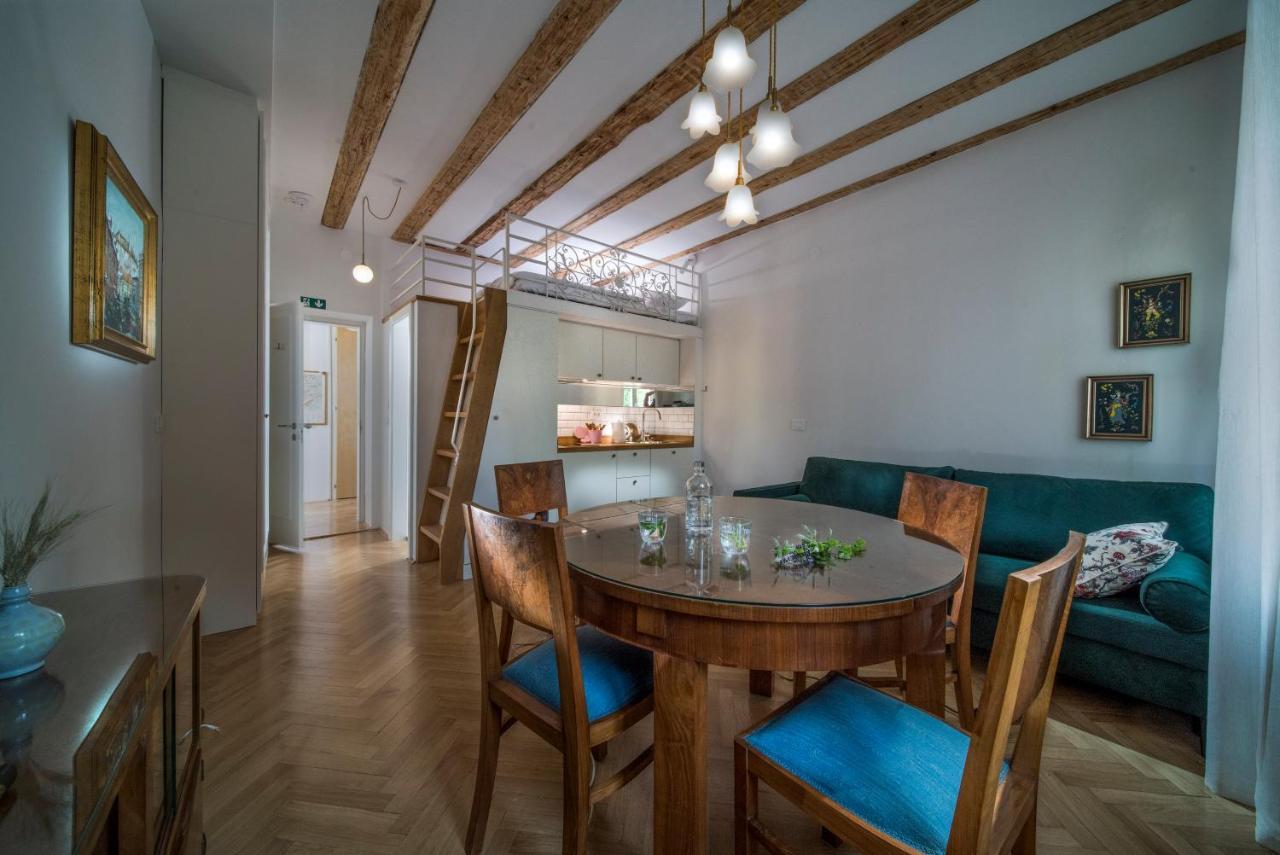 Karinatura Lublaň Exteriér fotografie
