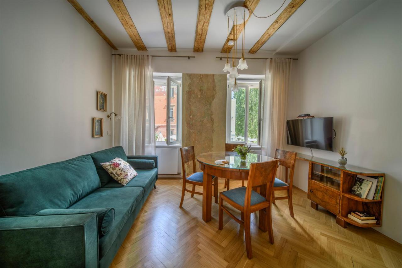 Karinatura Lublaň Exteriér fotografie