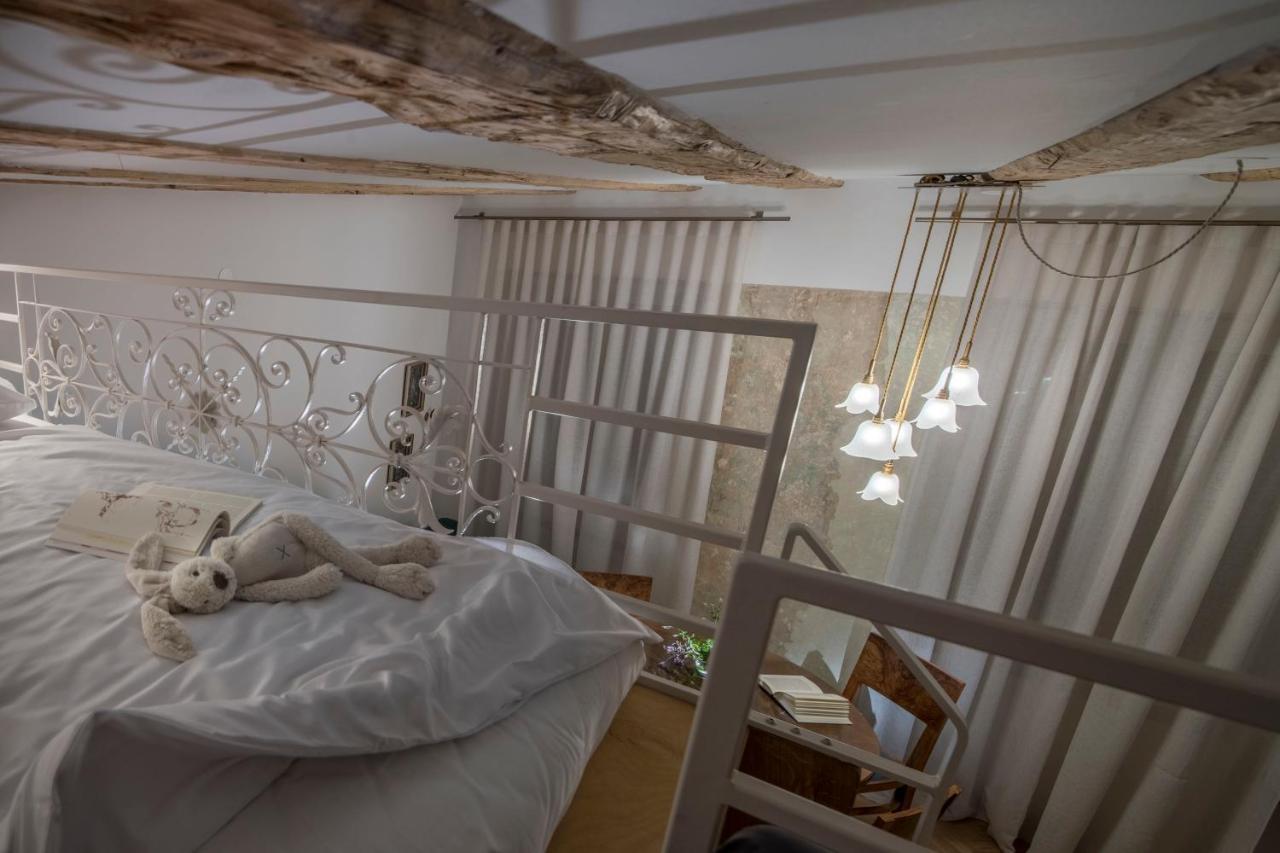 Karinatura Lublaň Exteriér fotografie
